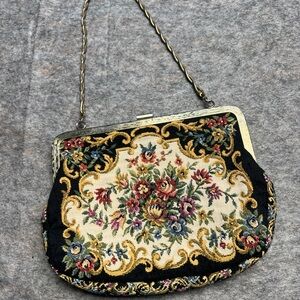 Walborg Black and Cream Floral Clutch